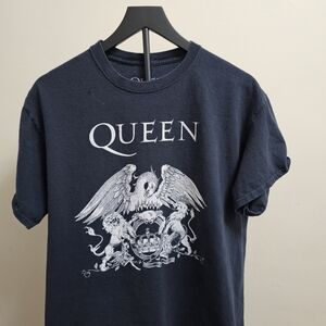 Queen Black Emblem Tee Large